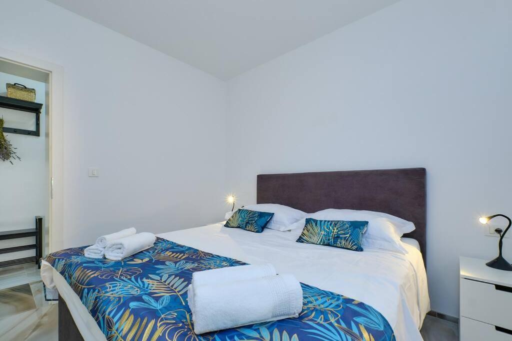 Apartments Olea マリ・ロシニュ エクステリア 写真