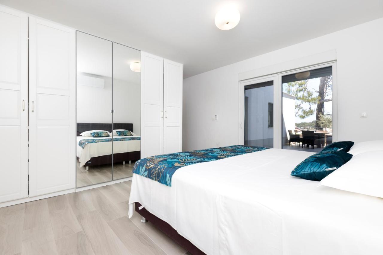 Apartments Olea マリ・ロシニュ エクステリア 写真