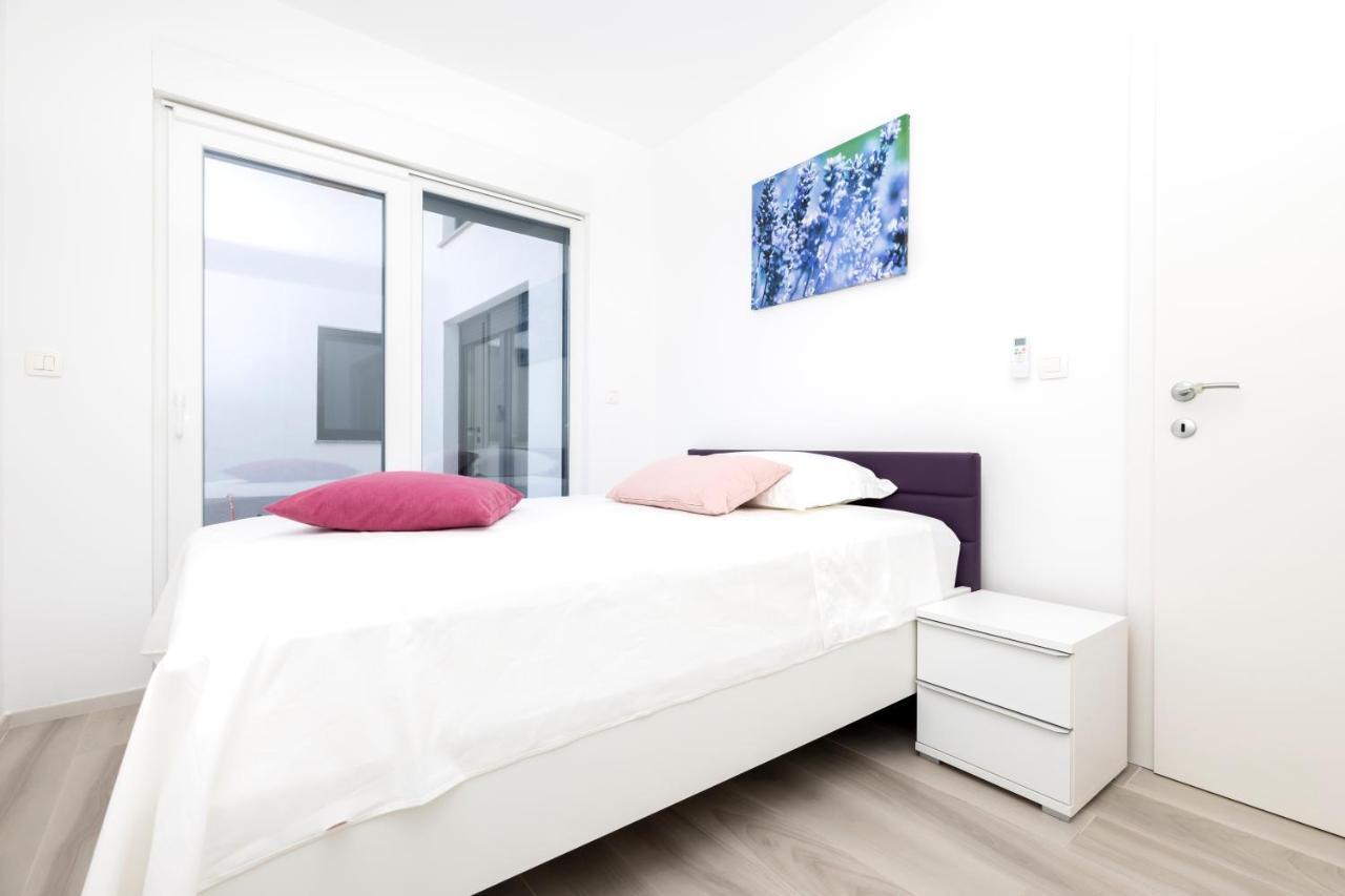Apartments Olea マリ・ロシニュ エクステリア 写真