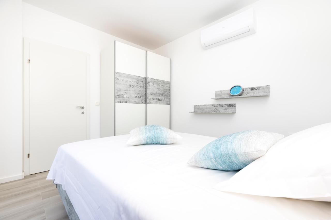 Apartments Olea マリ・ロシニュ エクステリア 写真