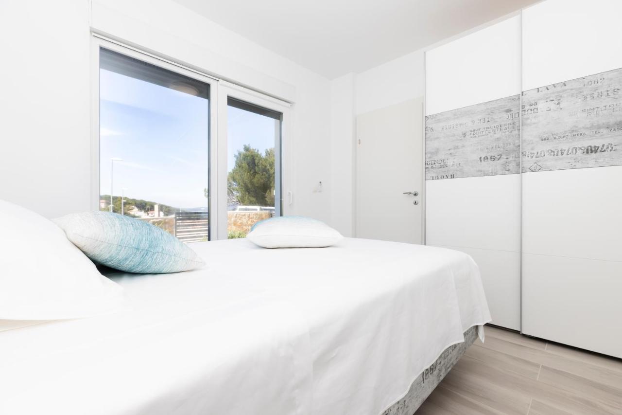 Apartments Olea マリ・ロシニュ エクステリア 写真