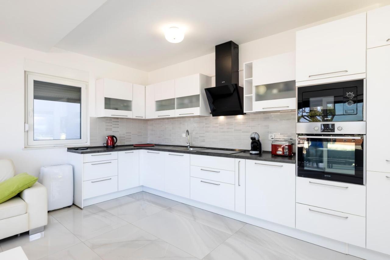 Apartments Olea マリ・ロシニュ エクステリア 写真